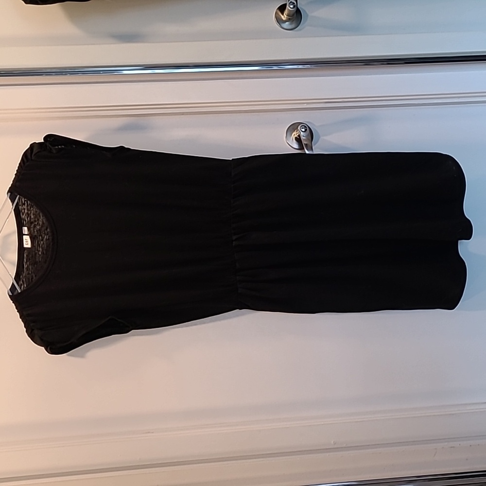 *2/$30 summer clearout* EUC s.S Gap black dress